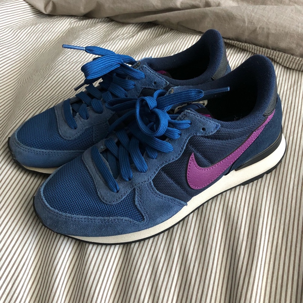 Nike Internationalist running shoes